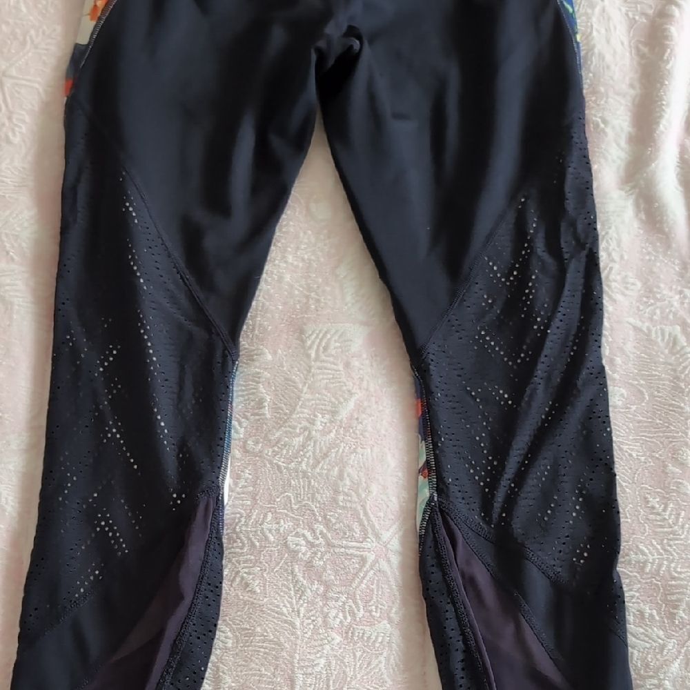 Athleta Tropical Pattern Womens Leggings - Picture 12 of 13